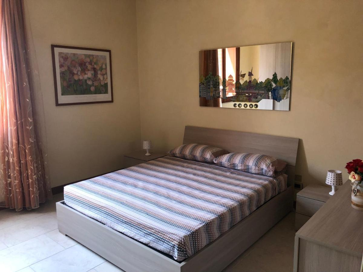 Il Paradiso Di Ele Apartment Syracuse Bagian luar foto